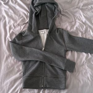 TNA WAFFLE ZIP UP. GREY. SIZE 2xs. Used